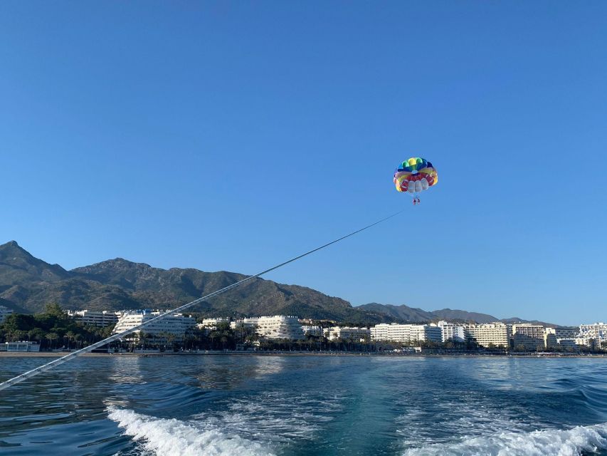 Marbella from the heights: Parasailing - Safety briefing that actually helps