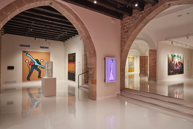 Moco Museum Barcelona Admission Ticket - Confessions of a Crowded Mind: Robbie Williams and the idea of a shared inner world
