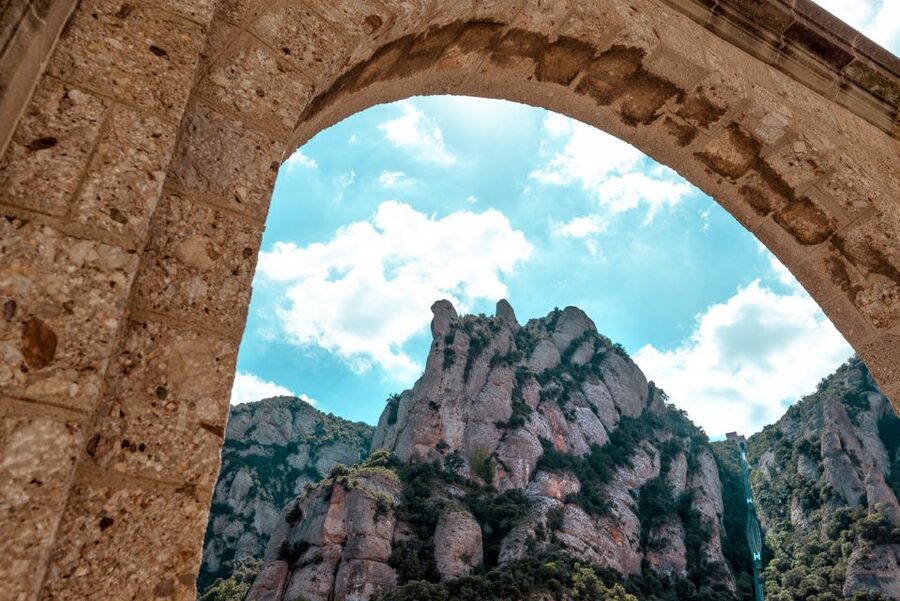 Montserrat: Morning or Afternoon Half-Day Trip with Pickup - Key things to know before you go