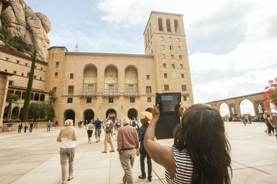 Montserrat Museum and Monastery Entry Ticket - Getting around the mountain area: allow extra wayfinding time