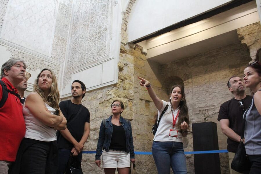 Mosque-Cathedral of Cordoba and Jewish Quarter Tour - Why the Mosque-Cathedral of Córdoba feels like time travel
