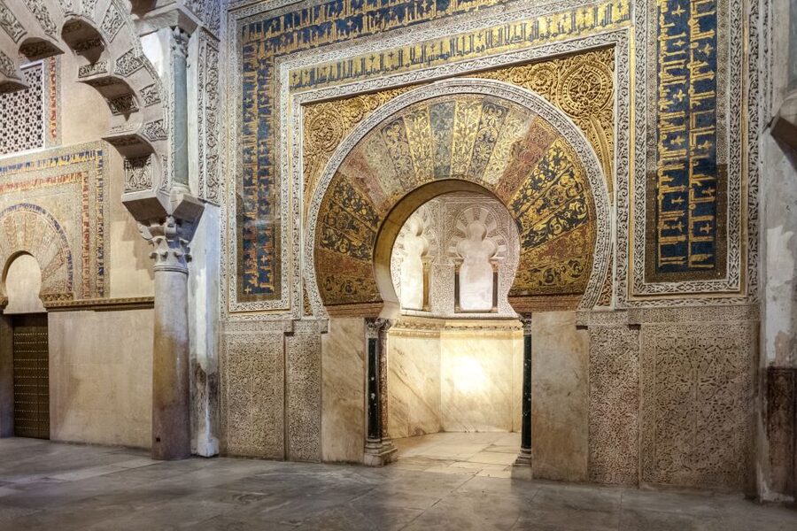 Mosque-Cathedral of Córdoba Guided Tour with Tickets - Sound, group size, and where the experience can feel tight