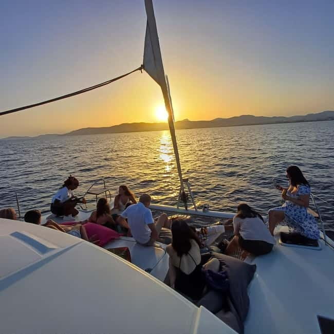 Palma: 2-Hour Sunset Catamaran Cruise with Drinks - The snacks and tapas: light food, well timed