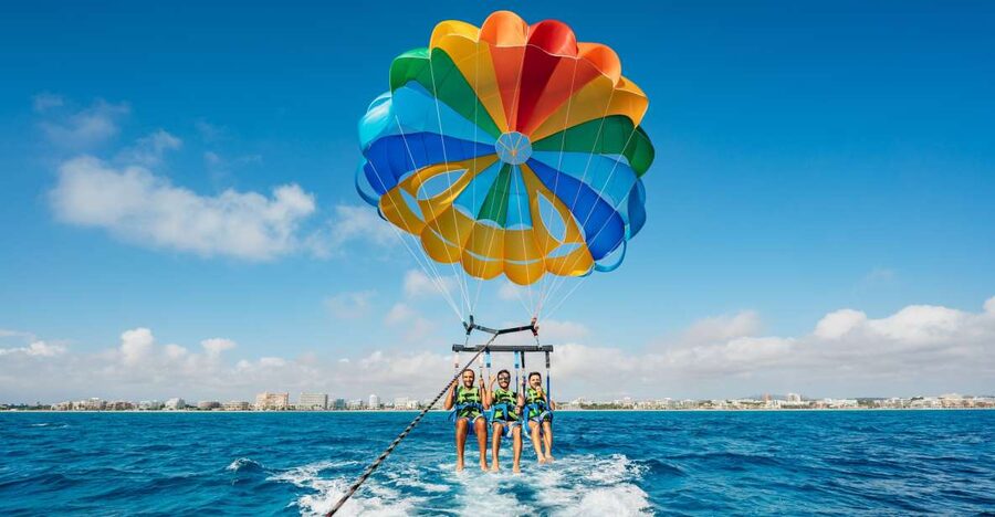 Palma Bay: Parasailing Experience - Key things to know before you book