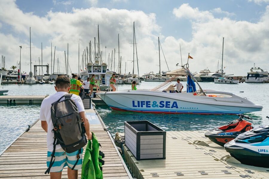 Palma Bay: Parasailing Experience - Speedboat ride out to the bay: the moment your stomach wakes up