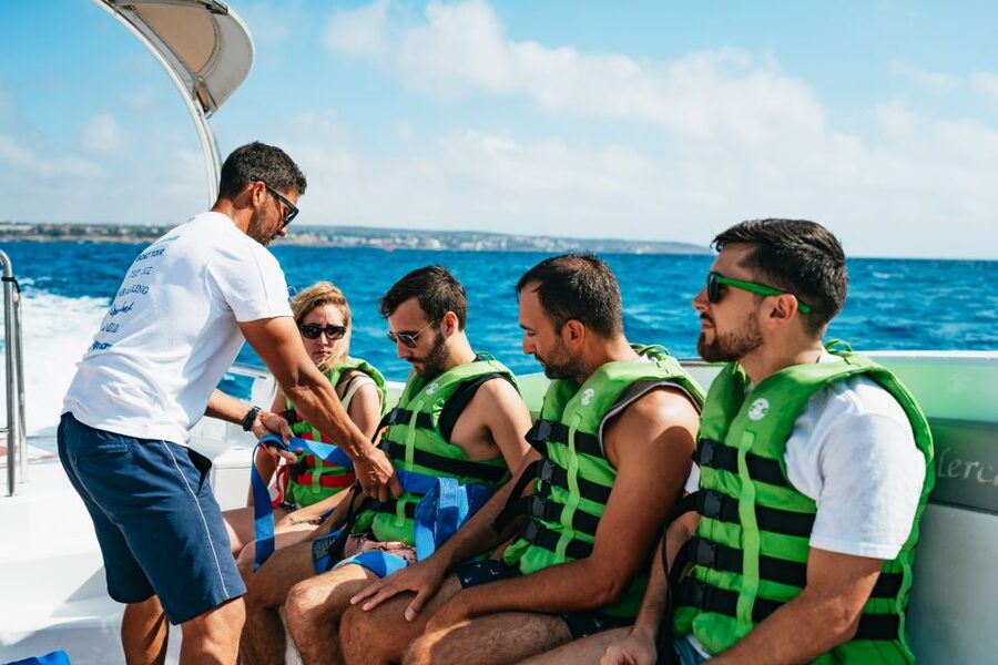 Palma Bay: Parasailing Experience - Flying high over the water: what 10 minutes up feels like