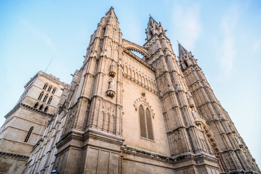 Palma: Cathedral of Mallorca Skip-the-Line Entry Ticket - La Seu in Palma, and why the line can wreck your day