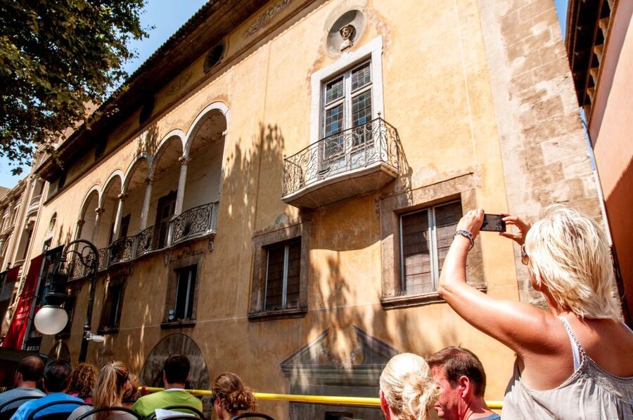 Palma de Mallorca: City Sightseeing Hop-On Hop-Off Bus Tour - Practical Logistics: Start Times, Crowd Reality, and Where to Board