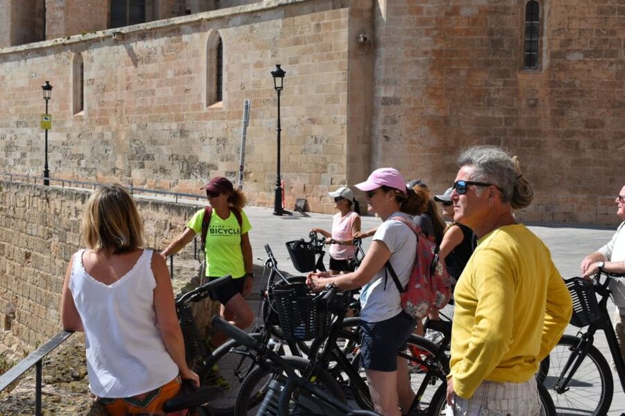 Palma de Mallorca: Guided Bicycle Tour - Entering Palma at Av. de Gabriel Roca, then rolling fast
