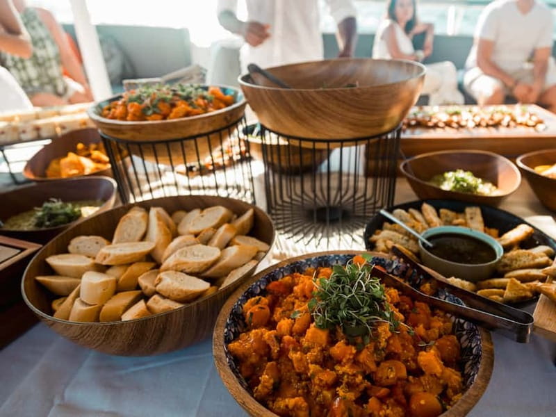 Palma de Mallorca: Half-Day Catamaran Tour with Buffet Meal - Drinks and music: the bar is the add-on cost