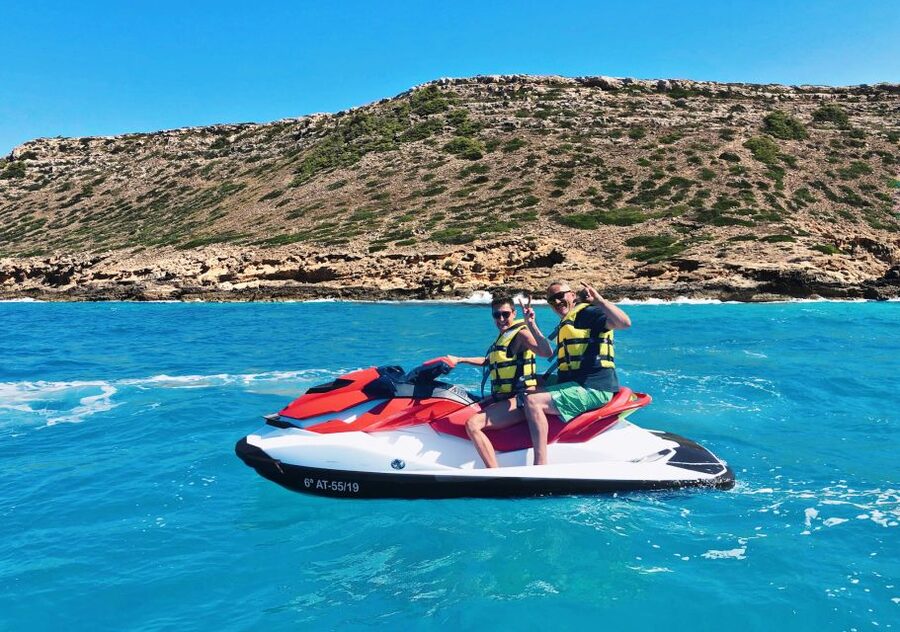 Palma de Mallorca: Los Deltas Jet Ski Tour - Coasting back through Cala Blava and Son Veri, where pace matters