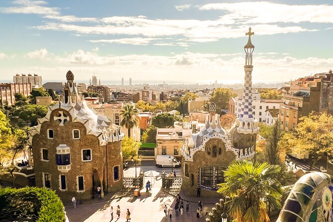 Park Guell and Sagrada Familia Tour with Skip the Line Tickets - Why this Park Güell and Sagrada Família combo feels efficient