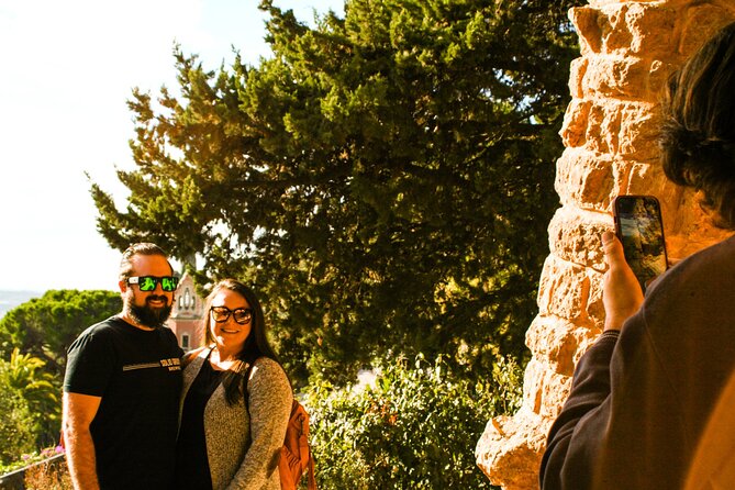 Park Guell and Sagrada Familia Tour with Skip the Line Tickets - Stop 2: Sagrada Família facades, then the interior light show