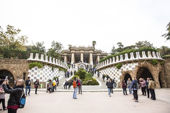 Park Guell Guided Tour with Skip the Line Ticket - How the Tour Uses Your Time: Guided Highlights Plus Your Own Roaming