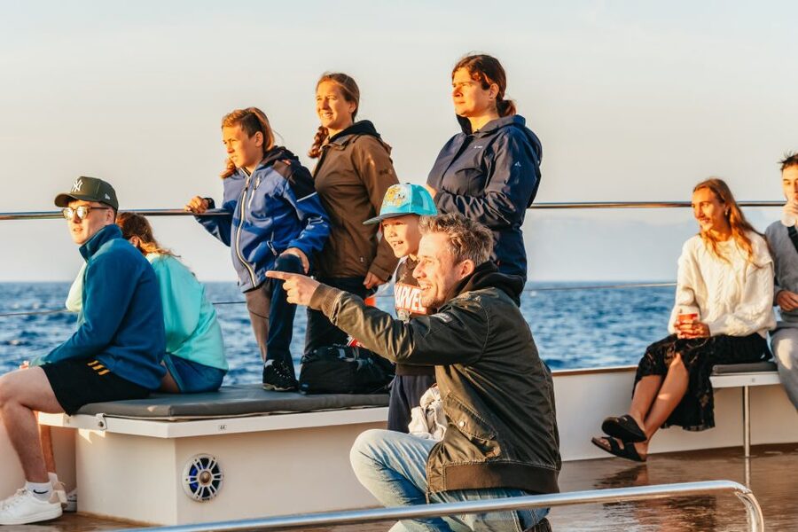 Port d'Alcudia: Sunrise at Sea & Dolphin Watching Boat Tour - Breakfast on board: light food, useful timing