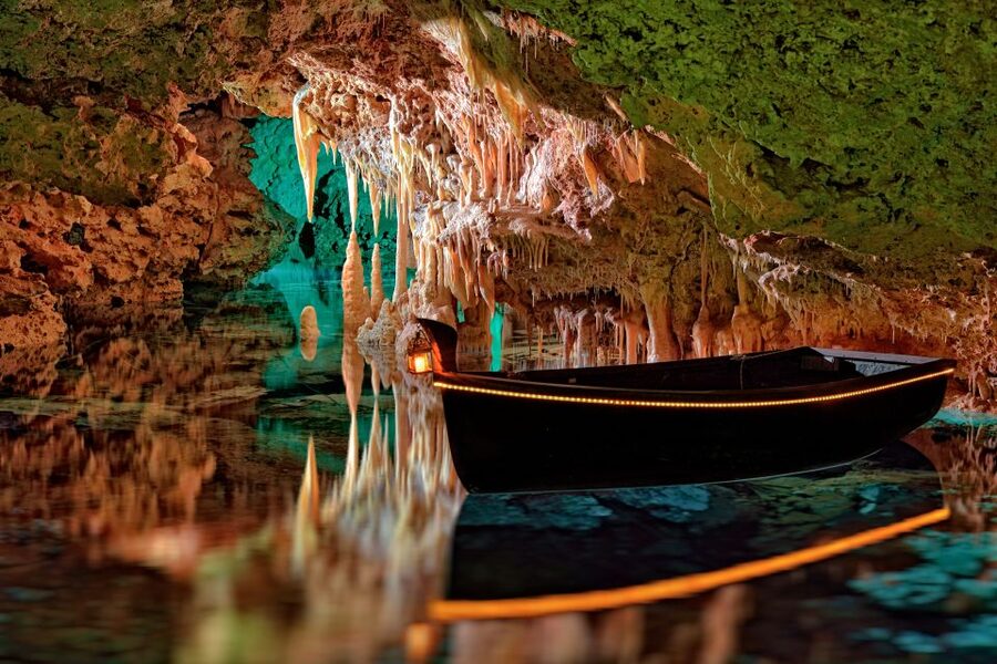 Porto Cristo: Caves of Hams Entry Ticket - Round Cave and the botanical garden with free-flying birds