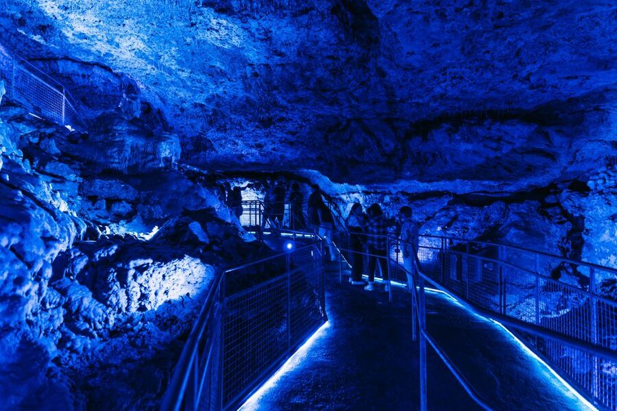 Porto Cristo: Caves of Hams Entry Ticket - Samson’s pillars, Fra Mauro plains, and the Pit of Hell show