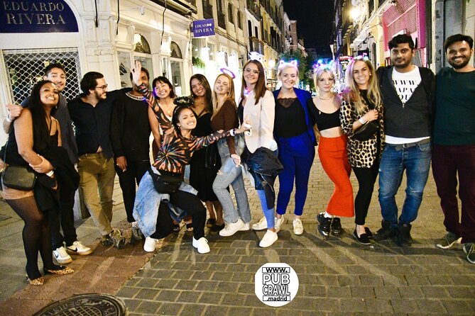 Pub Crawl Madrid by Mad Party Crew - Stop 1: Enbabia Bar and the VIP Shot Momentum