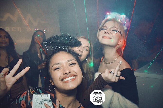 Pub Crawl Madrid by Mad Party Crew - Stop 2: Hood Dogs by Planet Club, Same Deal, Different Vibe