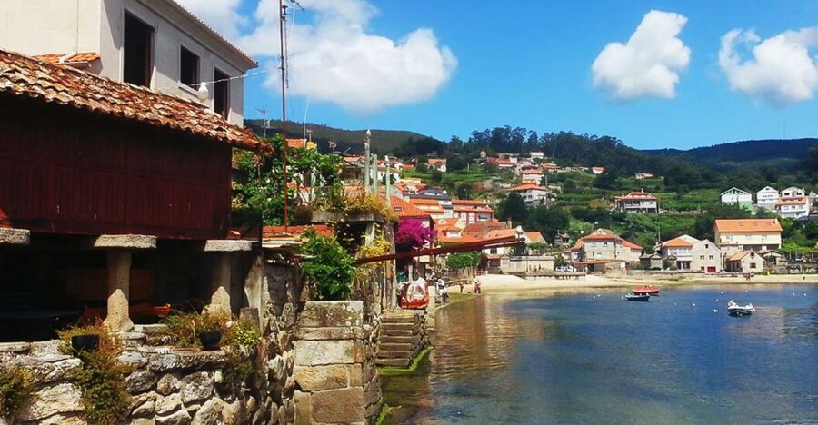 Rías Baixas: Guided Day Tour from Santiago with Boat Ride - Getting There From Santiago: Why This Day Feels Efficient