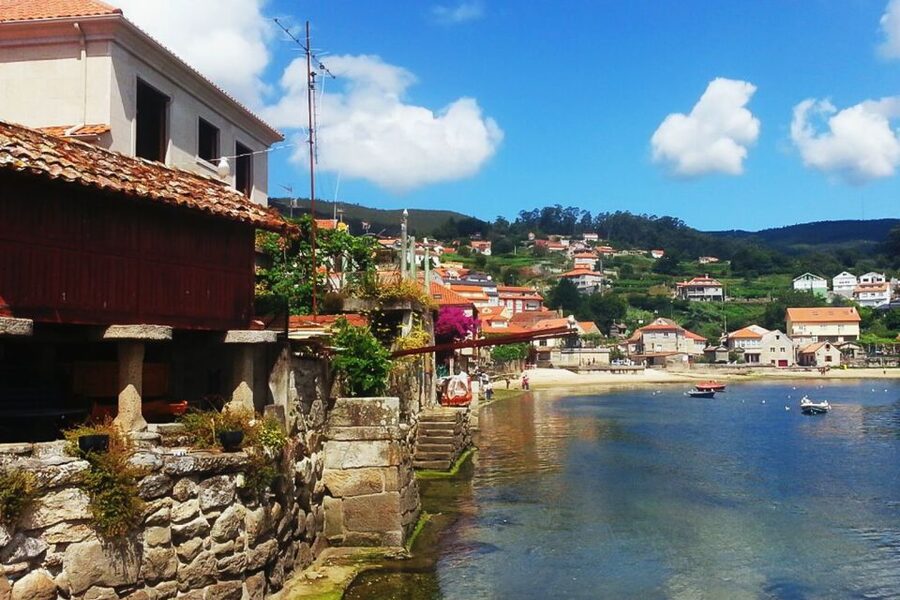 Rías Baixas: Guided Day Tour from Santiago with Boat Ride - Pontevedra Old Town: A Walk Through Well-Preserved Galicia