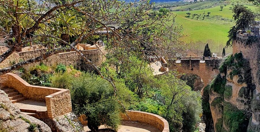 Ronda and Setenil Tour with Free Time and Map from Málaga - Getting the Most From the Interactive Map in Real Streets