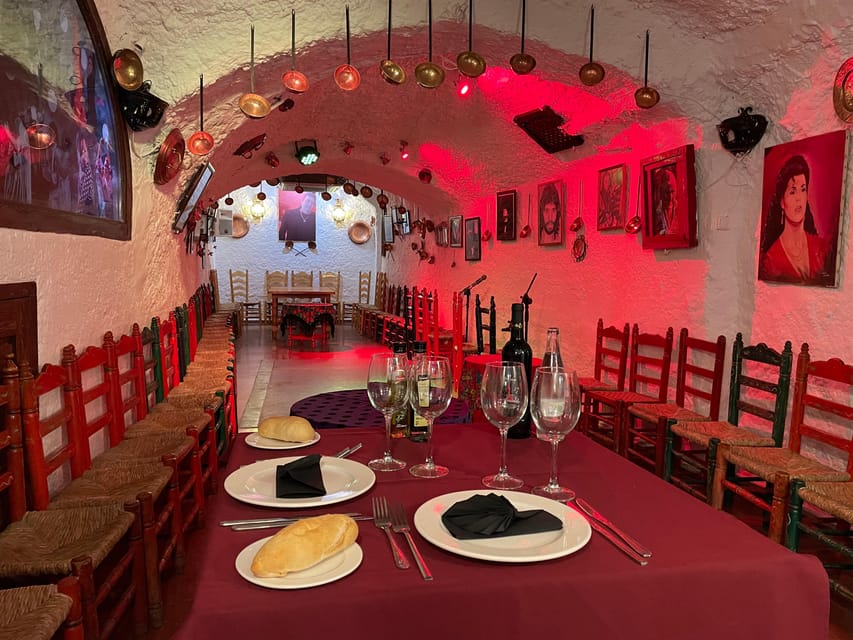 Sacromonte: Flamenco Show at Cuevas Los Tarantos Tickets - Drinks and food at your own pace, plus the included 1 drink