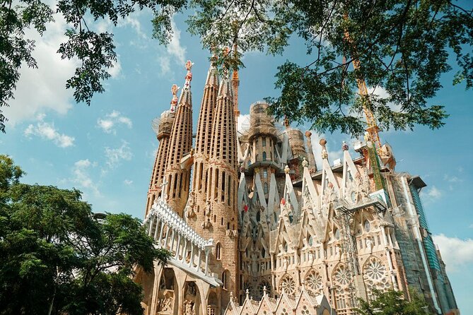 Sagrada Familia & Barcelona Small Group Tour with Hotel Pick-up - Key Points Worth Noting