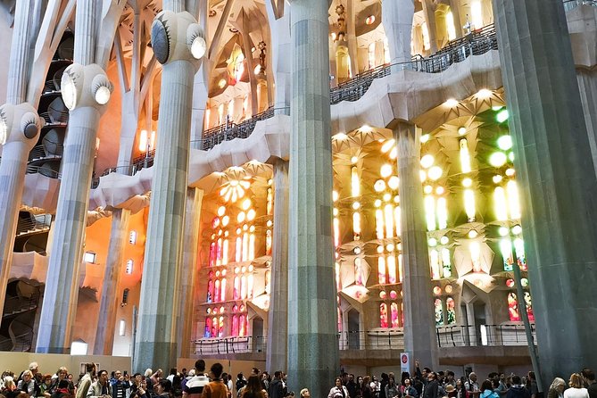 Sagrada Familia & Gaudi Tour Private or Small Group with Tickets - Els 4 Gats and Palau de la Música Catalana: Modernisme in real life