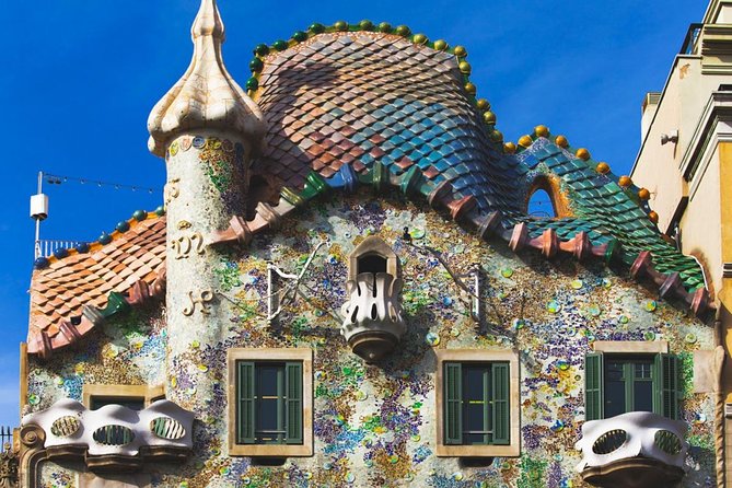 Sagrada Familia & Gaudi Tour Private or Small Group with Tickets - Should you book this Gaudí plus Sagrada tour?