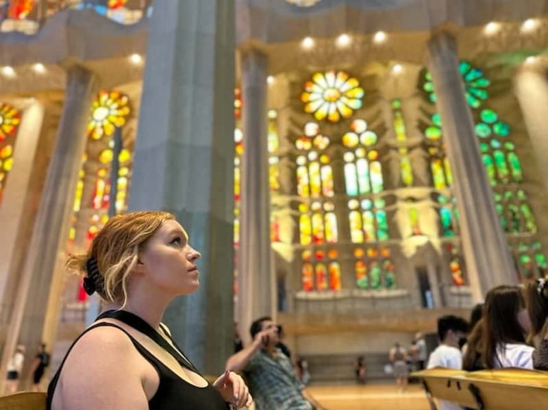 Sagrada Família & Park Güell Guided Tour with Transportation - Transportation That Keeps Your Day From Falling Apart