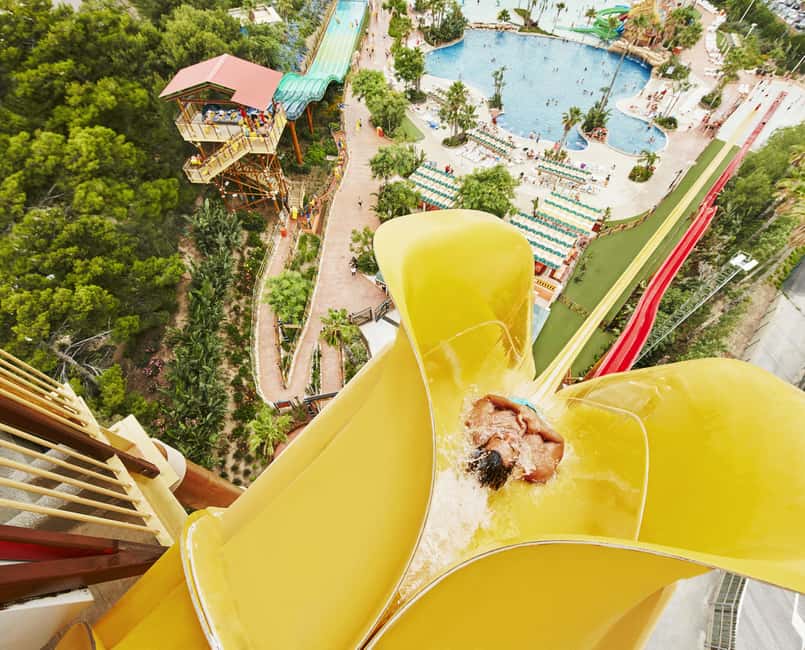 Salou: PortAventura Caribe Aquatic Park 1-Day Ticket - Your first hour: a smart order for big slides