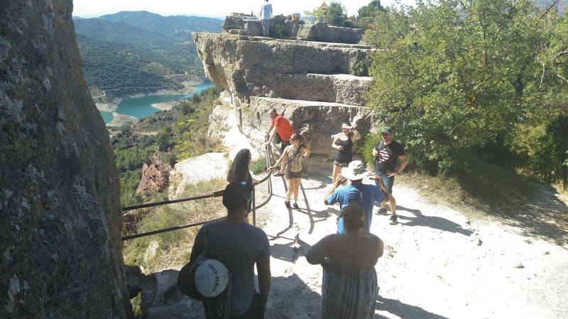 Salou: Siurana Medieval Village Guided Tour w/ Hotel Pickup - Romanesque stone church and reservoir panoramas