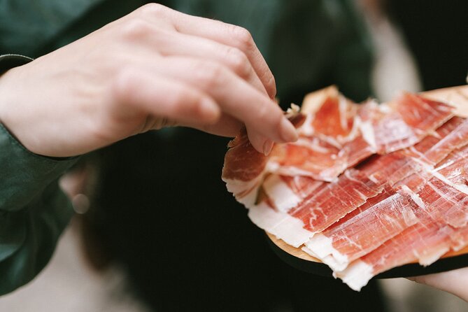 San Sebastian Old Town Pintxos & Wine Tour Small Group Tour - How to Use This Tour as Your First Night in San Sebastián