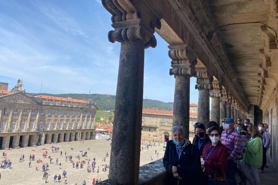 Santiago: Cathedral & Museum Tour + Pórtico of Glory Option - Skip-the-line entry and why it changes your experience