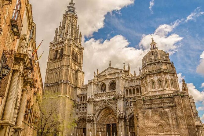 Segovia and Toledo Day Tour from Madrid with Optional Alcazar - Alcázar of Segovia: The Bow-Shaped Fortress Stop