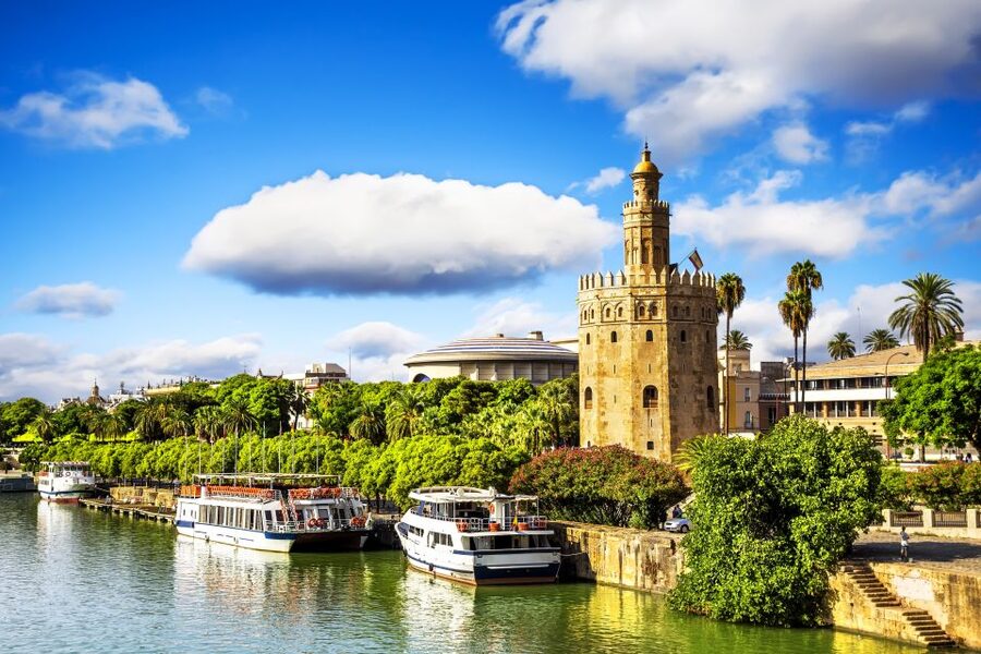 Seville: Alcázar Guided Palace Tour with Priority Access - Alcázar of Seville in 90 minutes: why priority entry matters