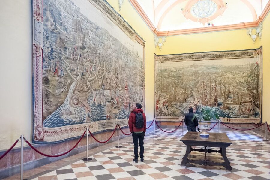 Seville: Alcázar Guided Tour - Price and value: how $46 stacks up for Seville