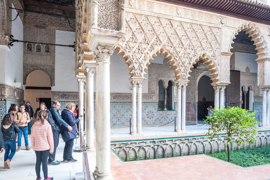 Seville: Alcázar Guided Tour - History you can actually picture: dynasties, courts, and plots