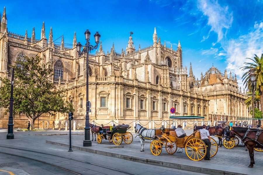 Seville: Cathedral and La Giralda Entry Ticket - What to look for inside: art you actually recognize