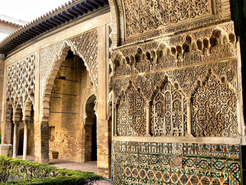 Seville: Cathedral, Giralda & Alcázar Guided Tour - Price and value: is $69 a smart spend?
