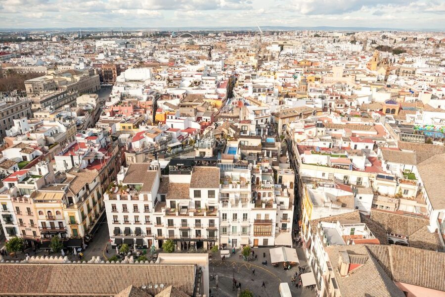Seville: Cathedral Guided Tour with Priority Access - Timing Tips When Seville Cathedral Is Crowded