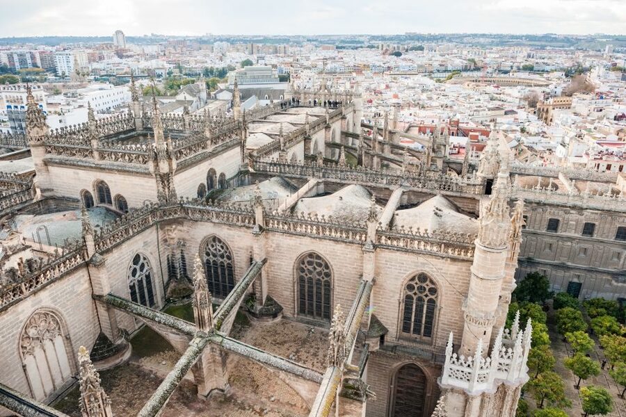 Seville: Cathedral Guided Tour with Priority Access - The 4 to 7 December Special Case: What Changes