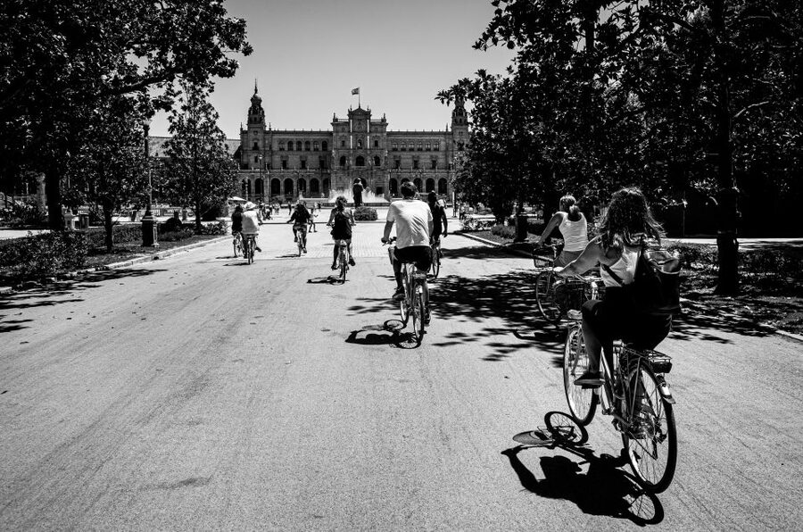 Seville: City Sightseeing and Local Culture Bike Tour - Parque de María Luisa and Plaza de España, turning corners into big moments