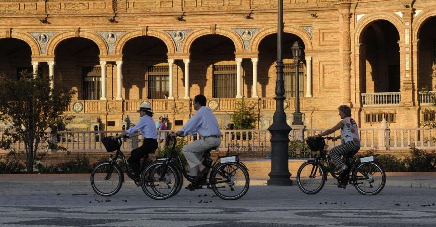 Seville: Electric Bike Tour in Small Group - The El Arenal start and the safety briefing that sets the tone