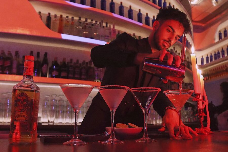 Seville: Flamenco Show Ticket at Tablao Flamenco Las Setas - Price check: is it worth the extra for Premium or VIP?