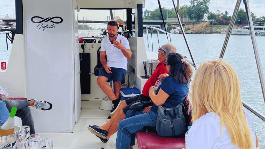 Seville: Guadalquivir River Boat Tour - Meeting at Puente de S. Telmo: start fast, stay calm