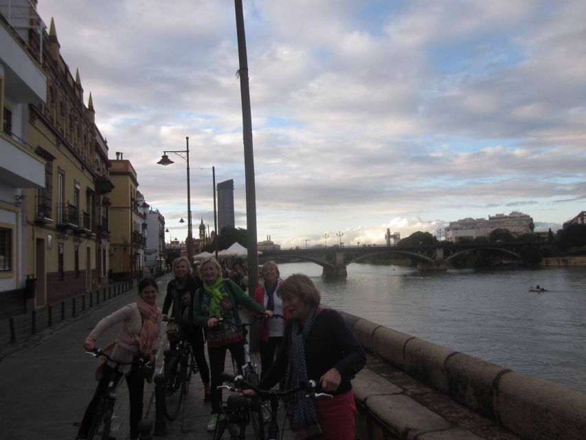 Seville: Highlights City Bike Tour - Why a 3-hour bike loop is the smart start in Seville