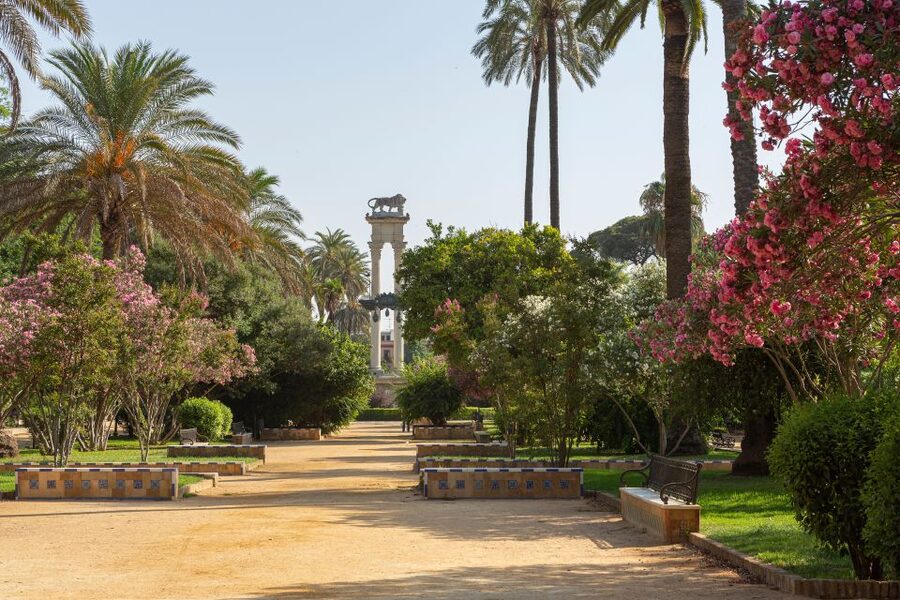 Seville: Relaxing City Bike Tour with a Tour Guide - Start at Plaza Santa Cruz 4, right in the historic quarter
