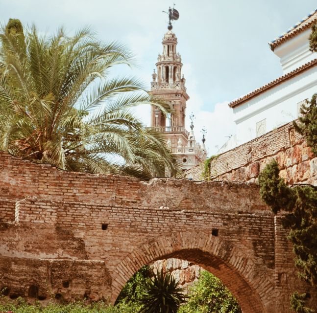 Seville: Royal Alcazar, Cathedral, and Giralda Tower Tour - Price and value: why 69 dollars can be a smart deal